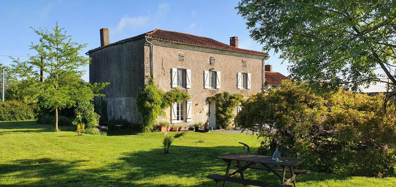 Wisteria House Bed & Breakfast Chanteloup  Luaran gambar