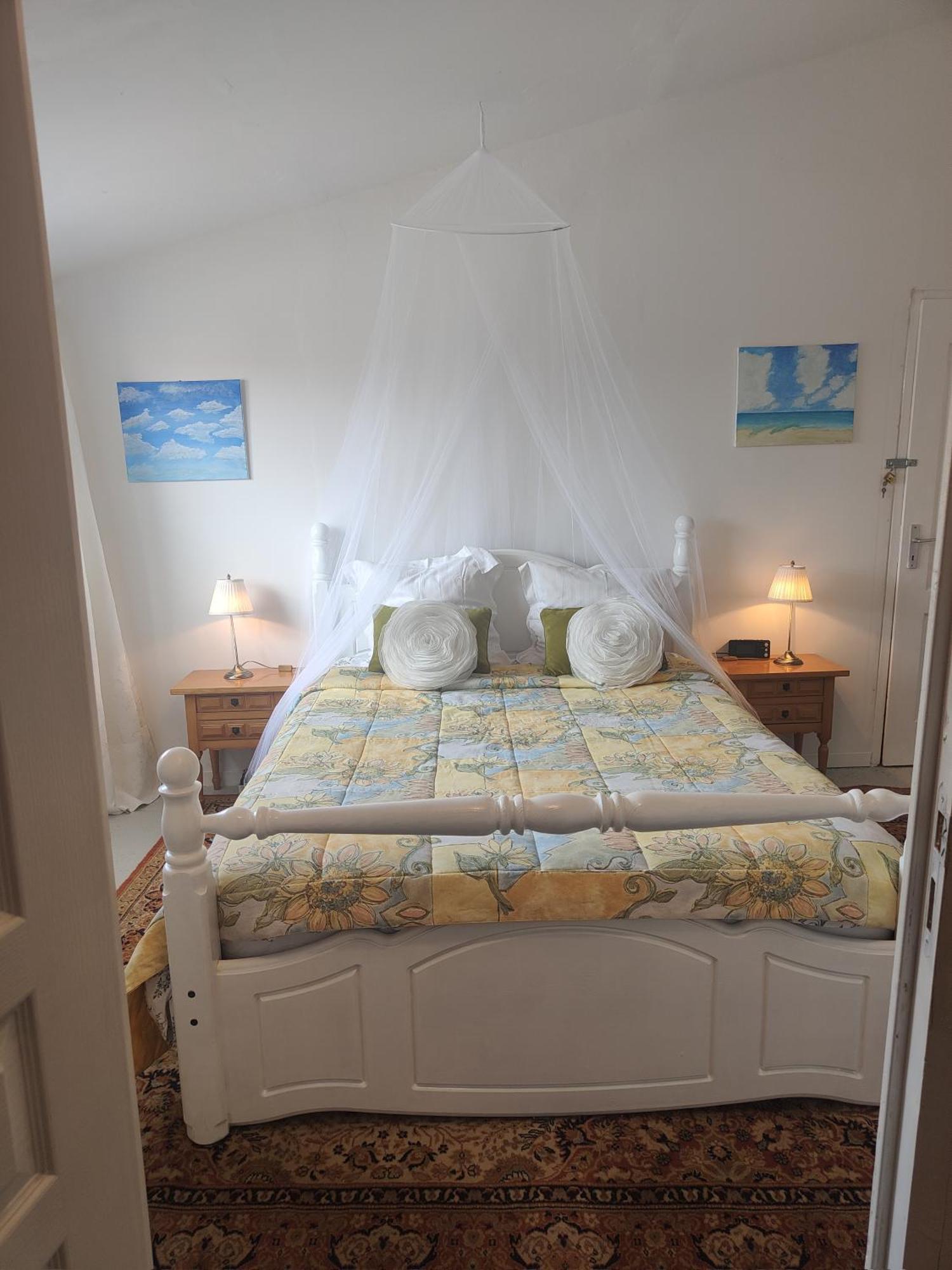 Wisteria House Bed & Breakfast Chanteloup  Luaran gambar